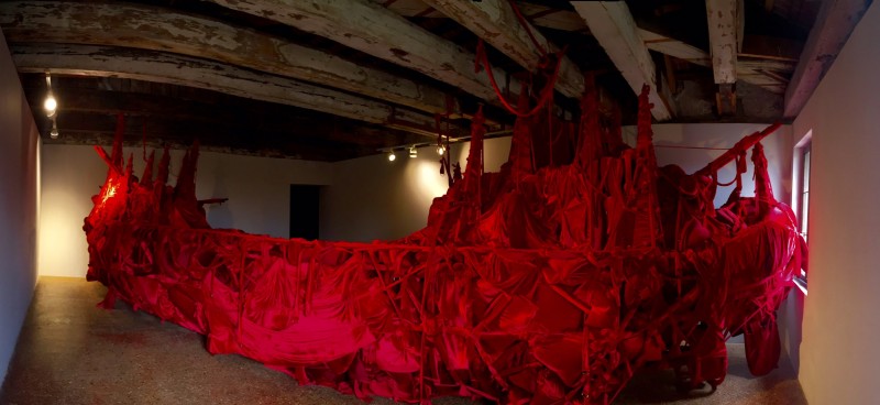 “Shoal” (2015), Jose Tence Ruiz, installation. Photo by Lai del Rosario.